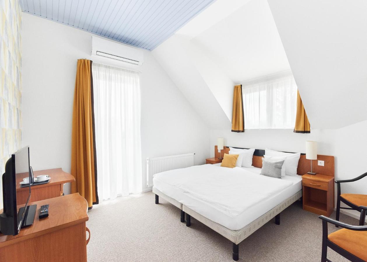 Lorelei Pension Adults Only Gyenesdiás Exterior foto