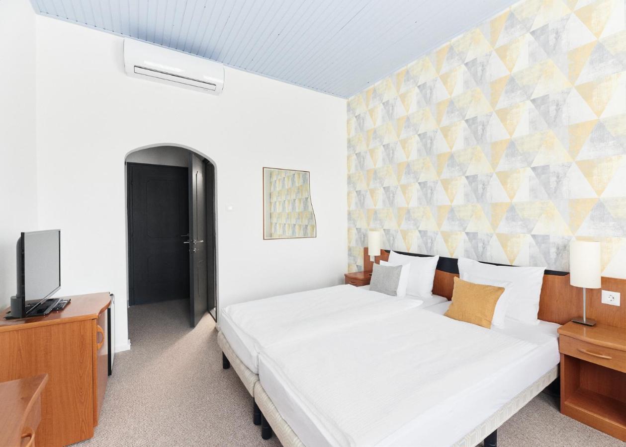 Lorelei Pension Adults Only Gyenesdiás Exterior foto