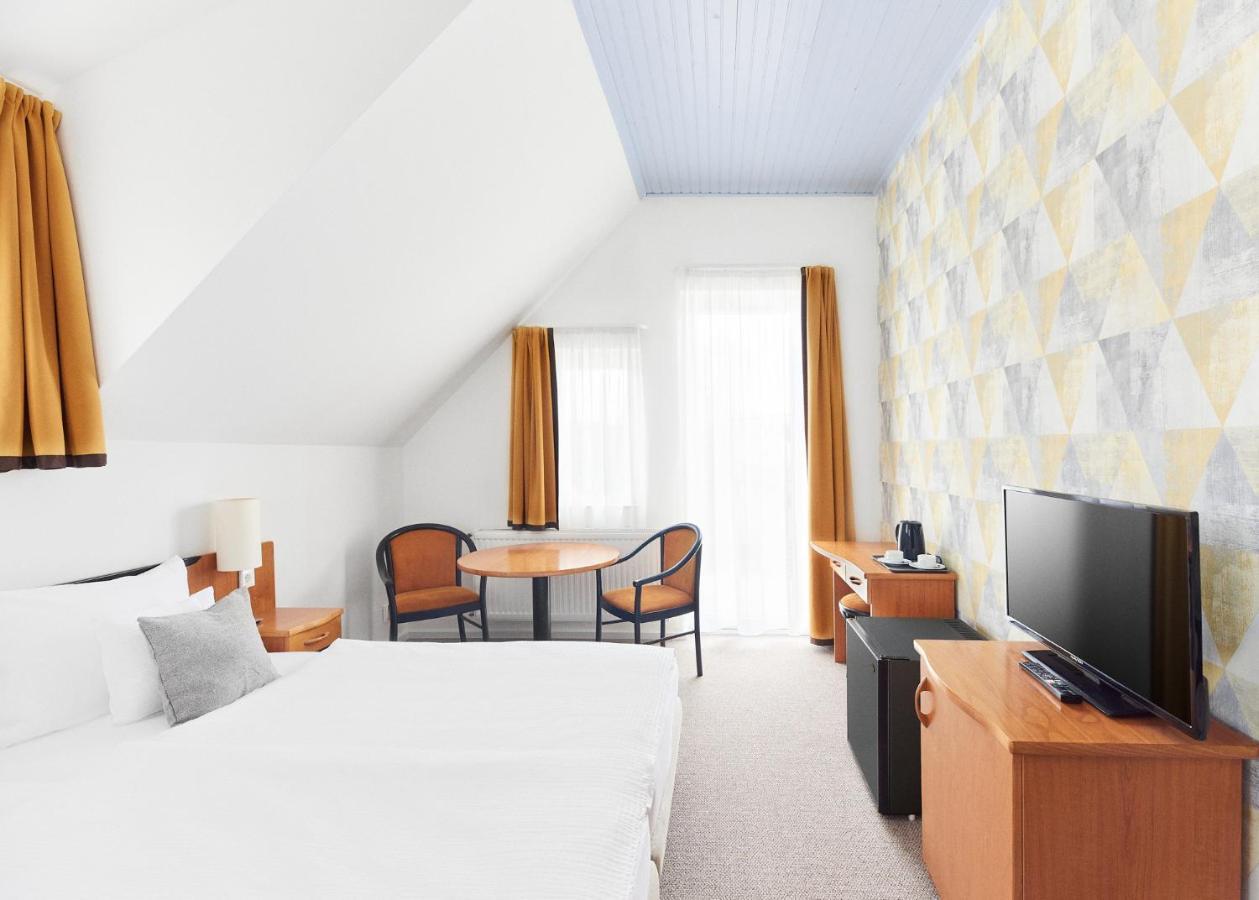 Lorelei Pension Adults Only Gyenesdiás Exterior foto
