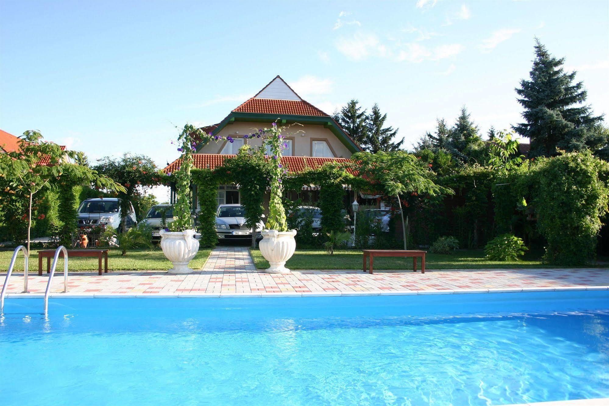 Lorelei Pension Adults Only Gyenesdiás Exterior foto
